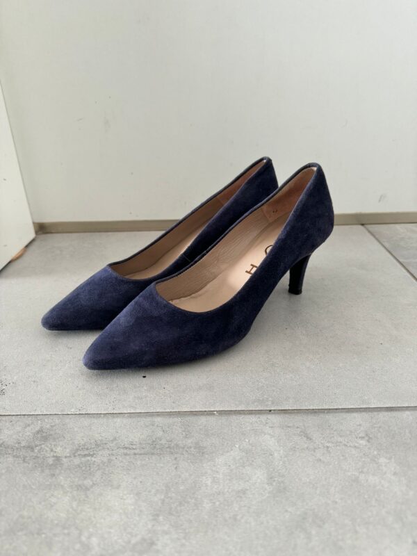 ⁦Blue Low Heels⁩ – תמונה ⁦3⁩