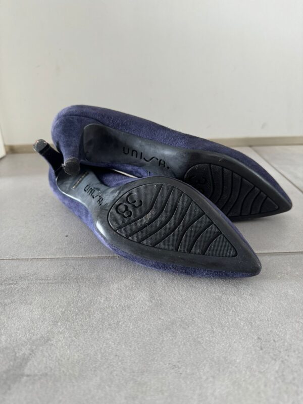 ⁦Blue Low Heels⁩ – תמונה ⁦2⁩