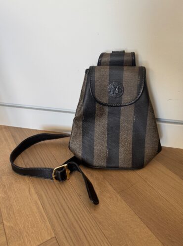 תיק צד Fendi Sling Backpack