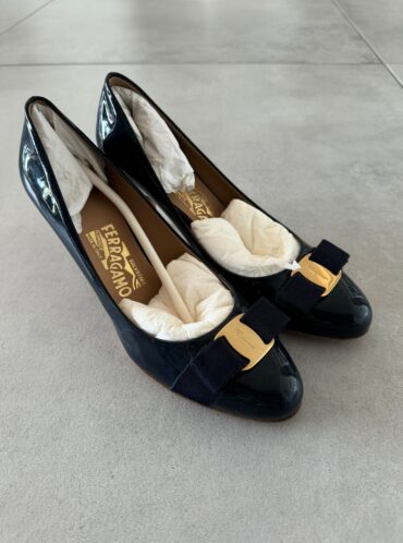 נעלי עקב Salvatore Ferragamo Dark Blue Pumps