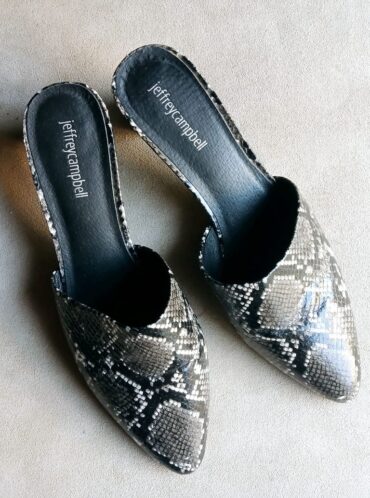 כפכפים Jeffrey Campbell