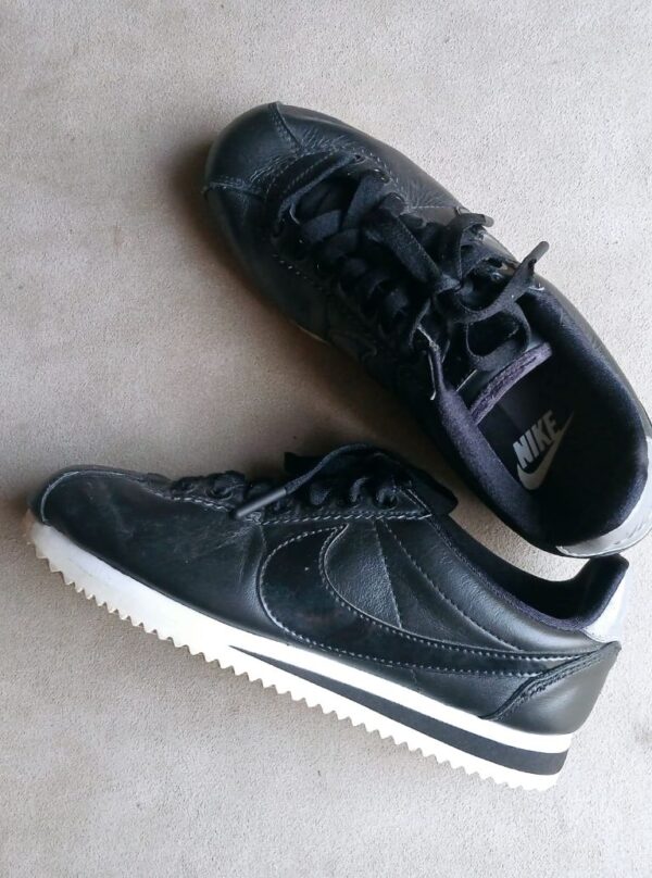 סניקרס Nike