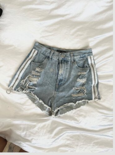 ג'ינס Bershka
