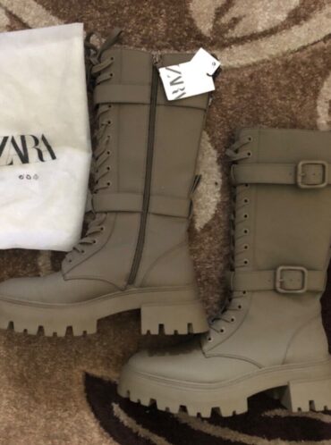 מגפיים Zara