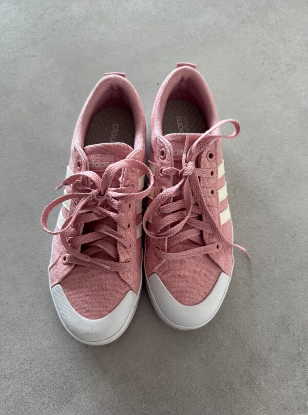 סניקרס Adidas