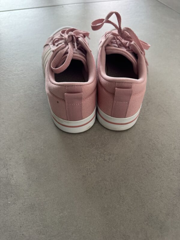 ⁦סניקרס Adidas⁩ – תמונה ⁦4⁩