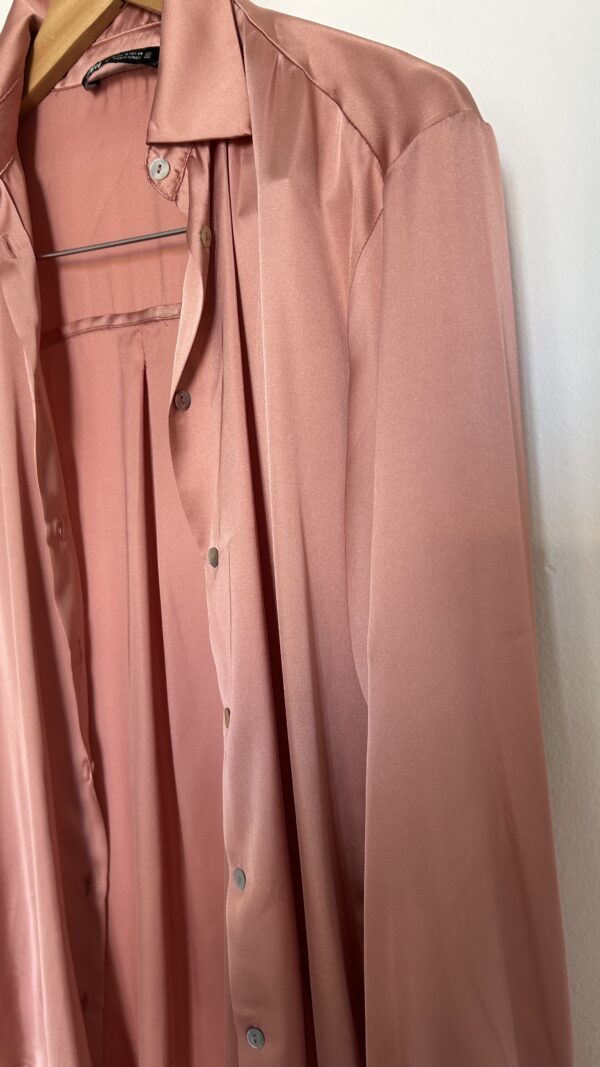 ⁦חולצה ארוכה חולצה מכופתרת Zara⁩ – תמונה ⁦3⁩