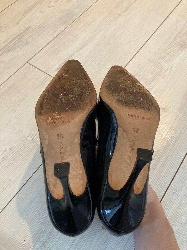 ⁦נעלי עקב Manolo Blahnik⁩ – תמונה ⁦2⁩