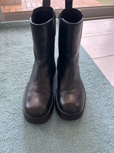 מגפיים Zara