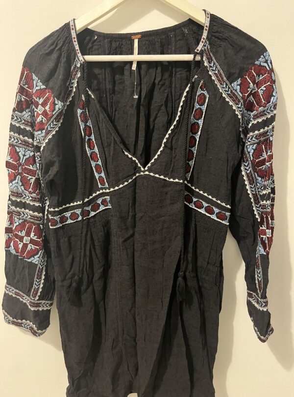 ⁦שמלת מיני Free People⁩ – תמונה ⁦4⁩