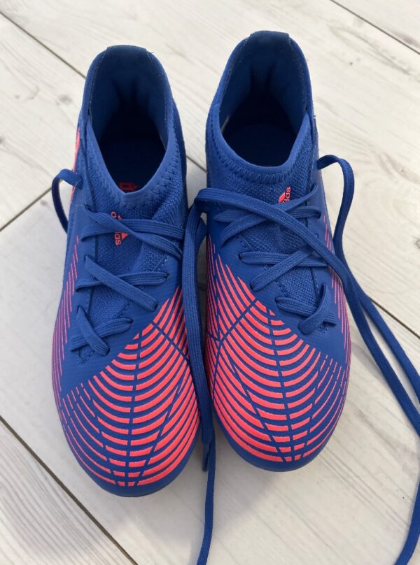 נעלי ספורט Adidas