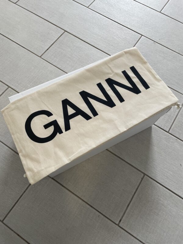 ⁦נעליים שטוחות Ganni⁩ – תמונה ⁦2⁩