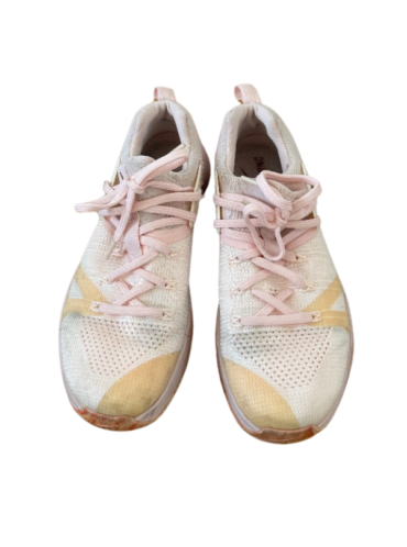 סניקרס Nike Women's Metcon Flyknit 3 Sneaker in Echo Pink & Cedar White