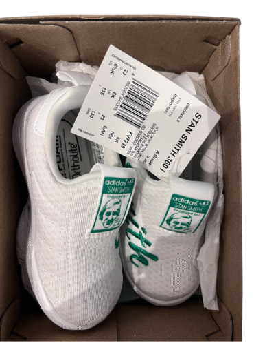 סניקרס Adidas