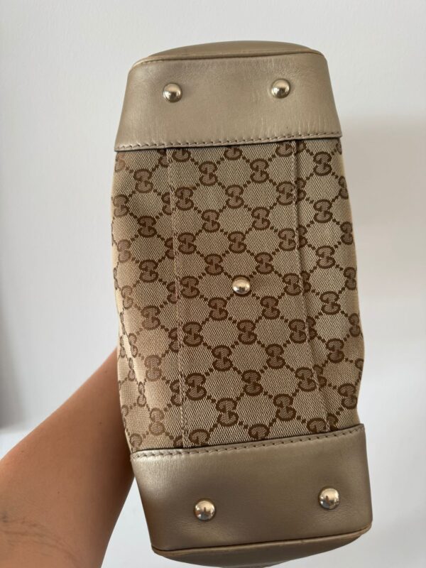 ⁦תיק כתף Gucci Beige Monogram Canvas & Leather⁩ – תמונה ⁦3⁩