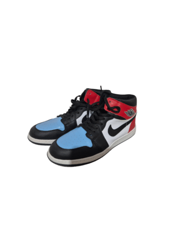 נעלי ספורט סניקרס Nike