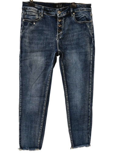 ג'ינס Under the Rock