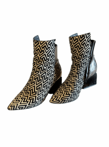 Jeffrey Campbell ₪50