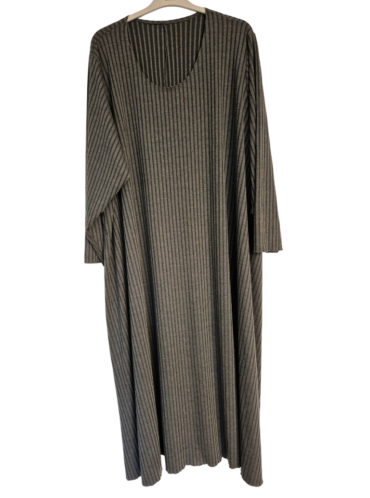 שמלת מקסי אחו הבגדים עם הכבשה