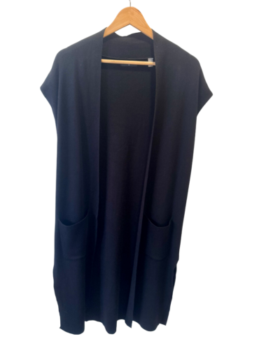 עליונית Tahari