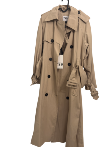 מעיל טרנץ' ורוח Zara