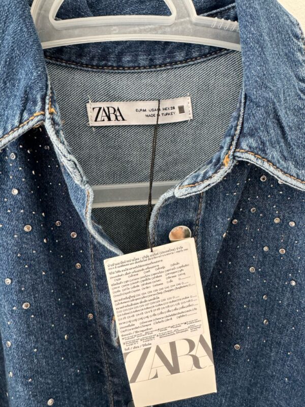 ⁦Zara Denim Shirt⁩ – תמונה ⁦3⁩