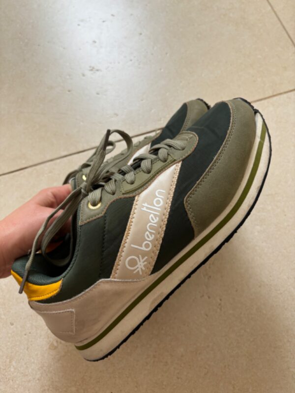 ⁦נעליים של Benetton⁩ – תמונה ⁦2⁩