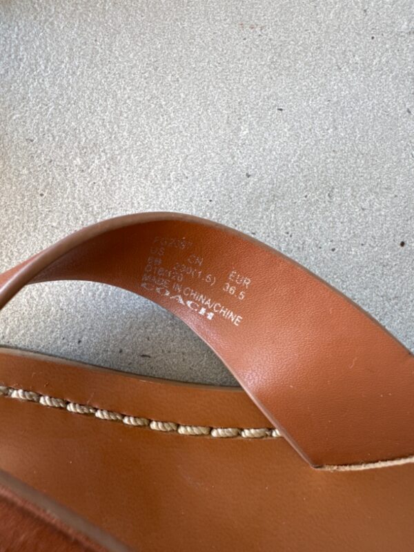 ⁦Coach leather sandals⁩ – תמונה ⁦4⁩