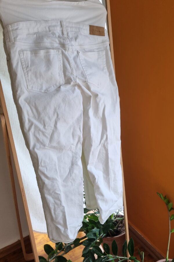 ⁦White MOM cut pregnancy jeans⁩ – תמונה ⁦5⁩